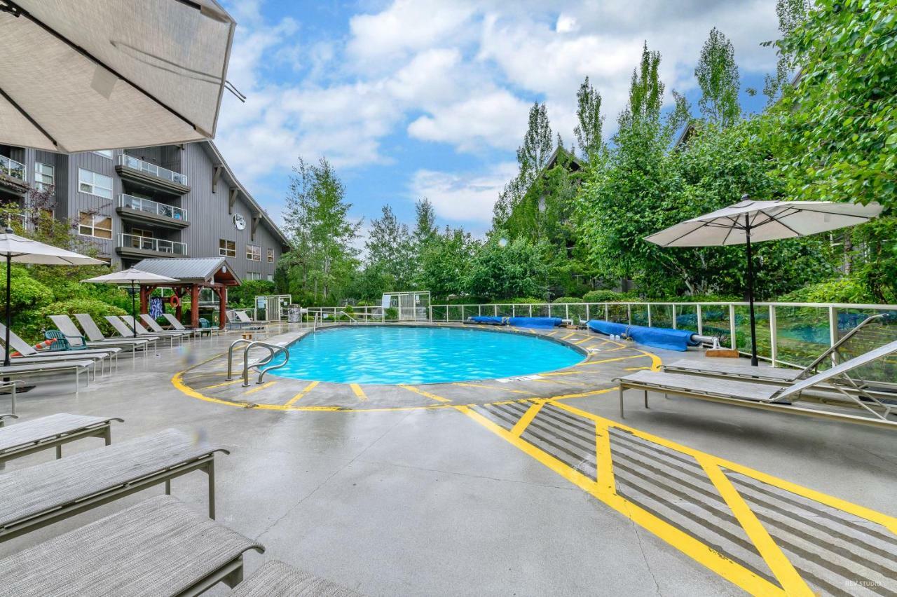 The Best Ski-In/Ski-Out At The Aspens Whistler Exterior foto